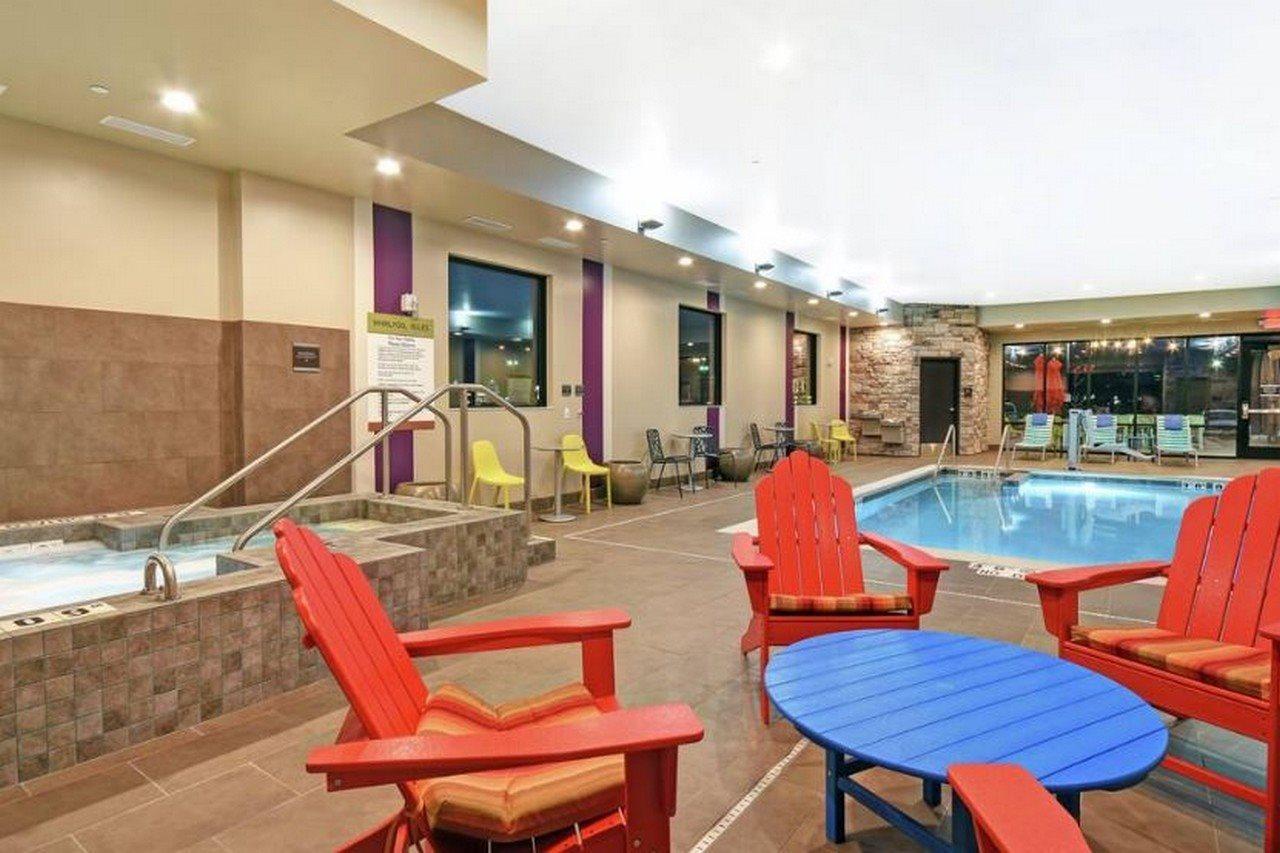 Home2 Suites By Hilton Beloit Exterior photo