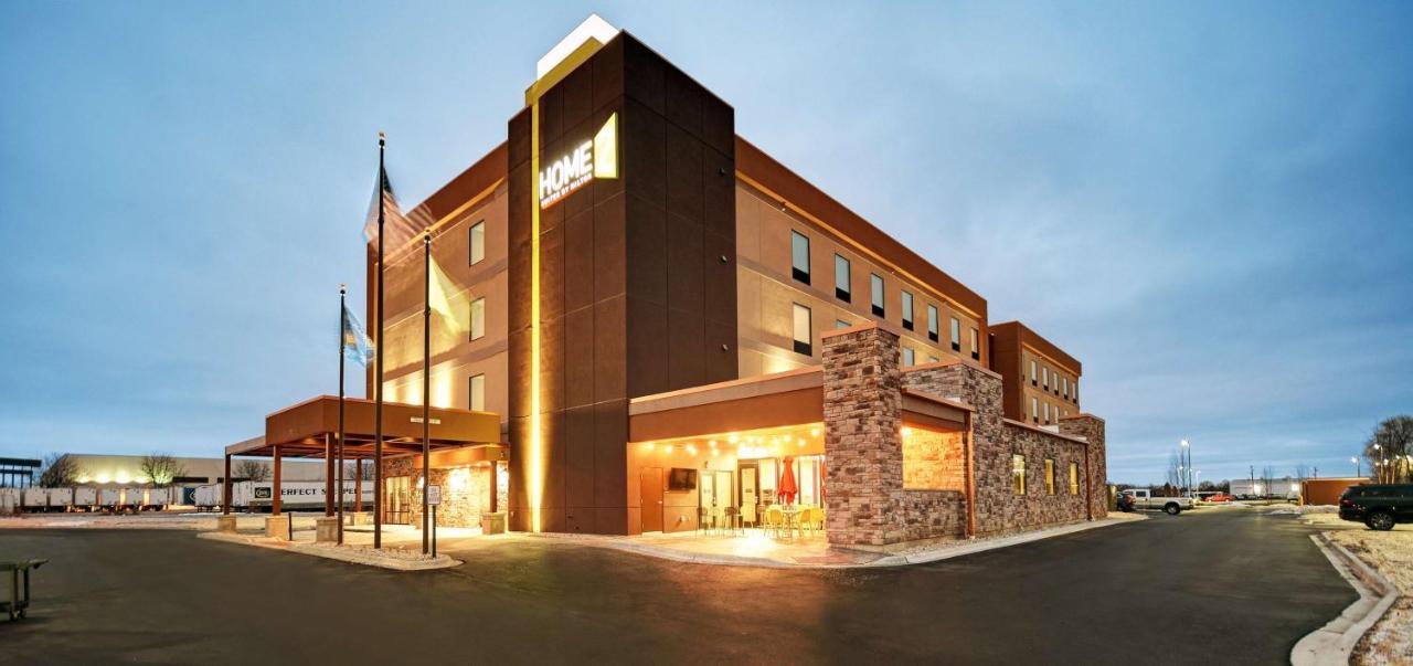 Home2 Suites By Hilton Beloit Exterior photo
