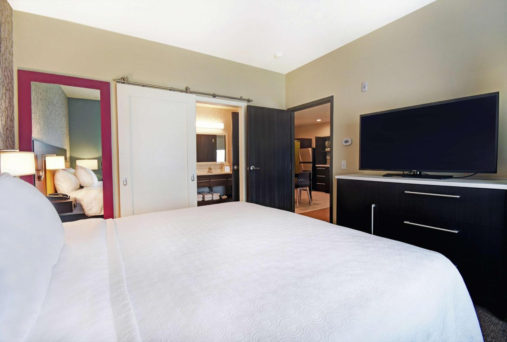 Home2 Suites By Hilton Beloit Exterior photo